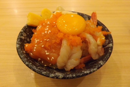 醤油漬けサーモンと赤エビ丼